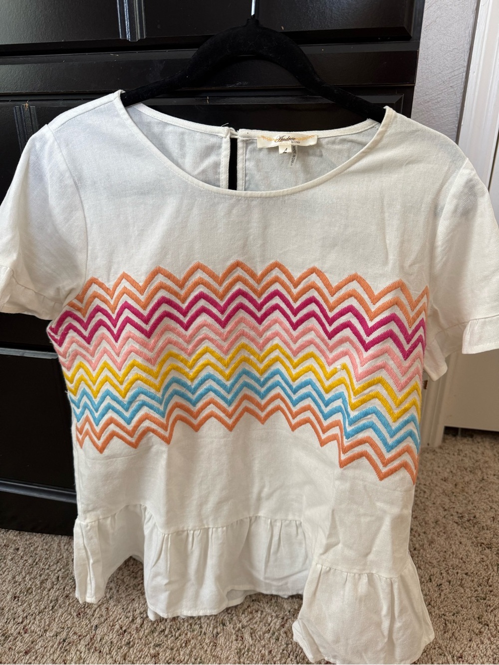 ANDREE BY UNIT White Top with Multicolor Chevron Embroidery